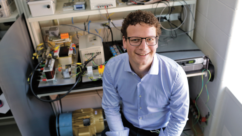 Portrait of Prof. Matthias Preindl in the lab.