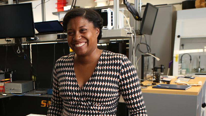 Portrait of Prof. Christine Hendon in her lab.